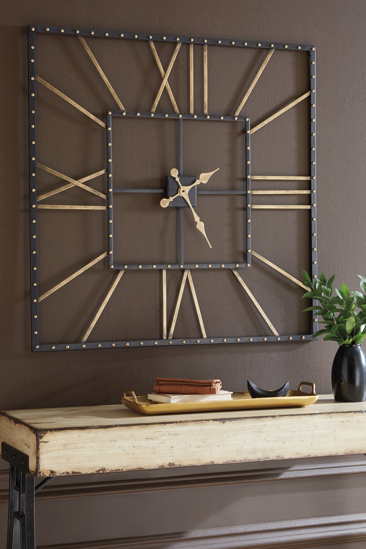 Accessories > Clocks