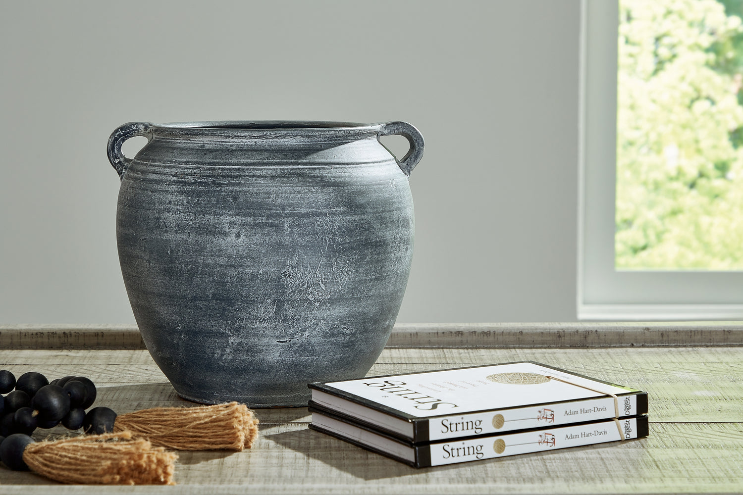 Accessories > Vases