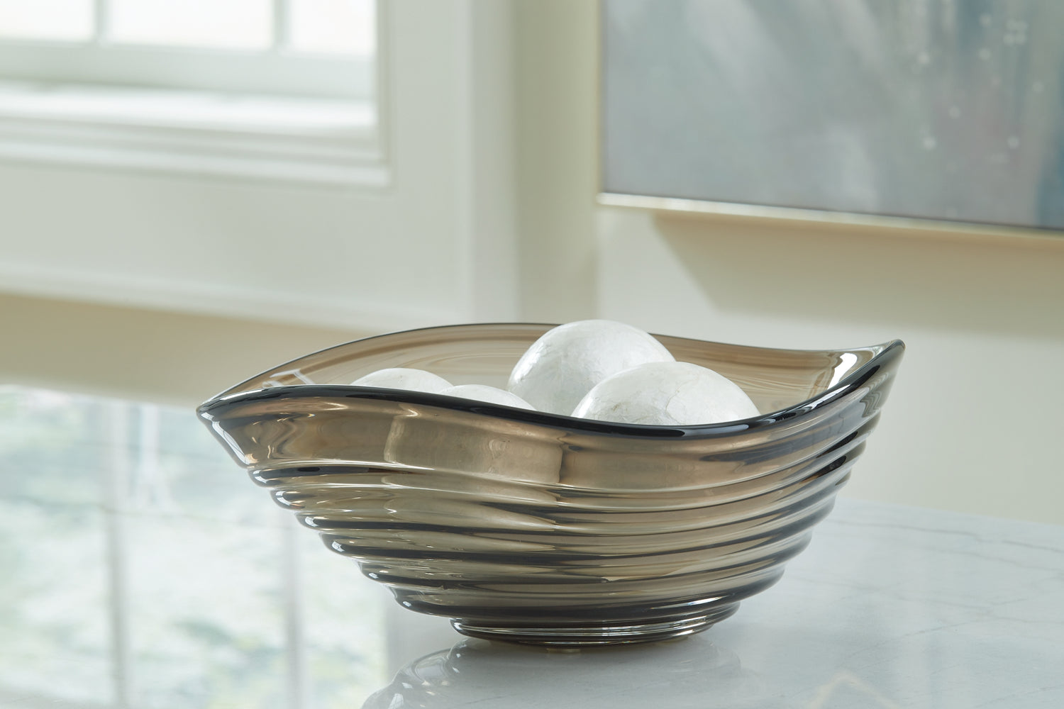 Accessories > Bowls and Trays